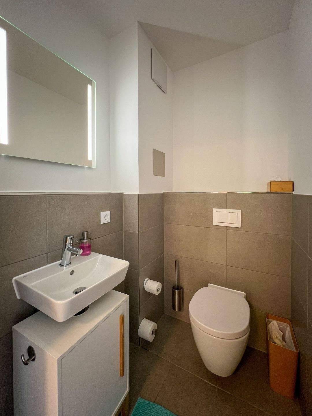 Bezugsfreie 3-Zimmer-Wohnung mit Terrasse und Tiefgaragenstellplatz – München – Vorschaubild 9