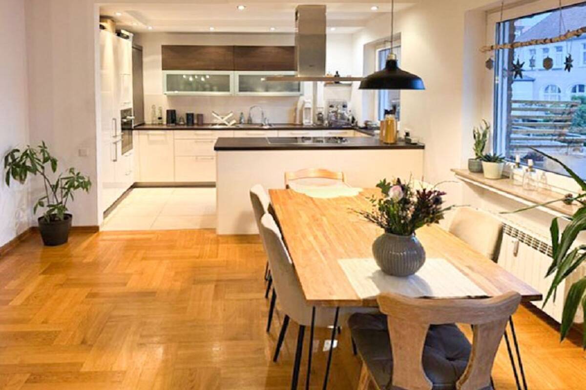 Münster-Kreuzviertel: Renovierte 3-Zimmer-Eigentumswohnung mit großem Balkon! – 48143 Münster – Bild 1 von 7