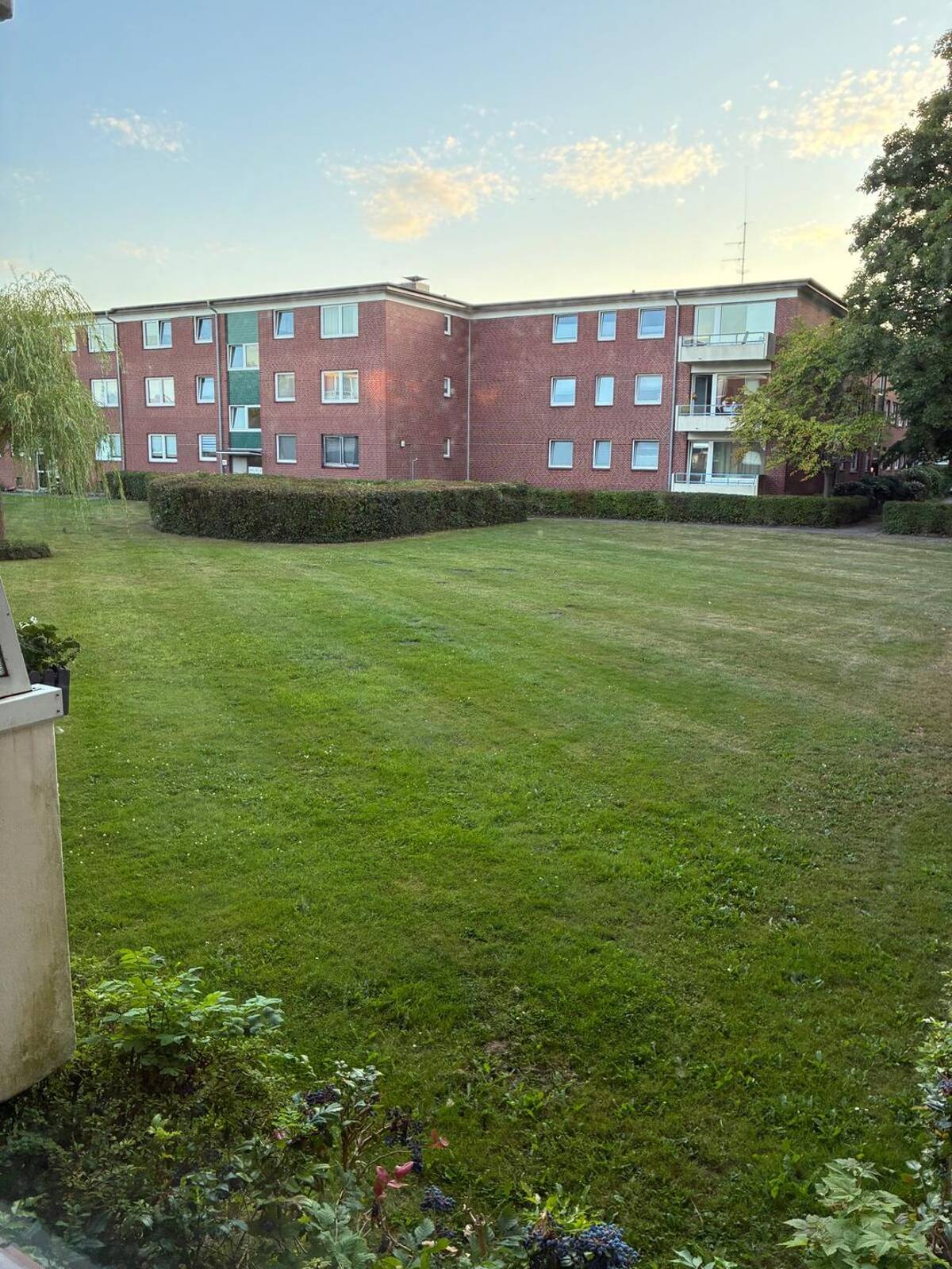 Helle 2,5-Zimmer-Wohnung mit Südbalkon in Hamburg-Schnelsen – 22457 Hamburg – Bild 1 von 3