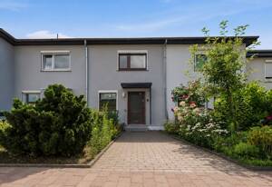 Top gepflegtes Reihenhaus mit sonnigem Garten – 28329 Bremen – Vorschaubild 2