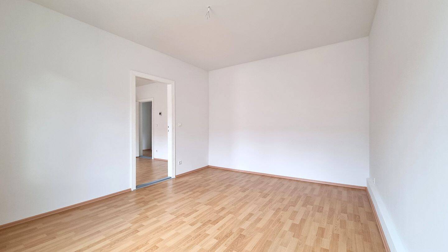 Frisch renovierte 2-ZKB Wohnung in Geestemünde – Bremerhaven – Vorschaubild 3