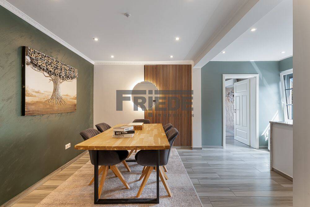 Umfangreich modernisiertes Einfamilienhaus mit Doppelgarage, Sauna und ausgebautem Dachgeschoss