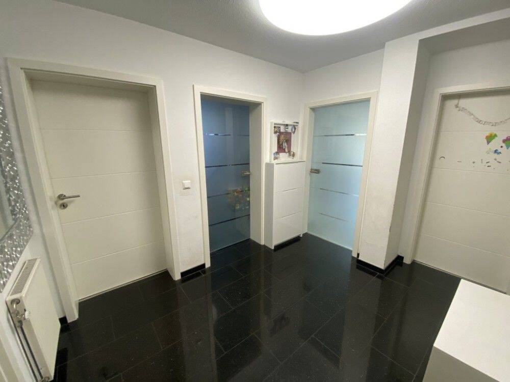 3 plus 1 .... Terrassenwohnung mit großem Hobbyraum ... – Nürnberg – Vorschaubild 2