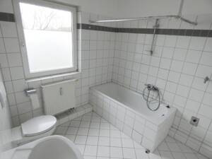 Helle, renovierte 3-Z-Wohnung mit Dachterrasse und EBK – 22417 Hamburg – Vorschaubild 5