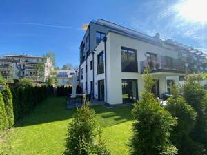 Fertiggestellt und bezugsfrei*Exklusive 2 Zimmer Obergeschosswohnung im 2 OG* – 81543 München – Vorschaubild 2