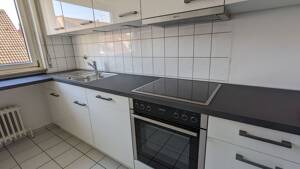 Bieten renovierte (2022) 3-Zimmerwohnung im Mehrfamilienhaus zur Miete, 2.OG links – 70327 Stuttgart – Vorschaubild 8