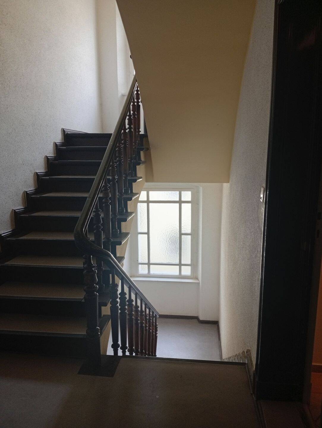 Super Altbauwohnung im beliebten Karl-August Kiez in Charlottenburg – Berlin – Vorschaubild 2