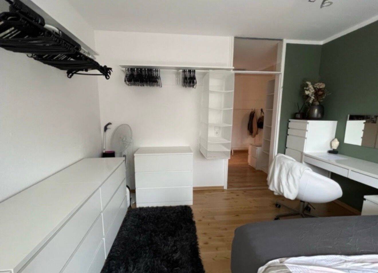 Zwischenmiete: voll ausgestattet und stylisch eingerichtete 2 Zimmer Wohnung mit Balkon – Karlsruhe – Vorschaubild 6