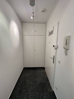 Schöne 1-Zimmer-Wohnung mit 2 Balkonen und Stellplatz in Friedrichstadt – 40215 Düsseldorf – Vorschaubild 7