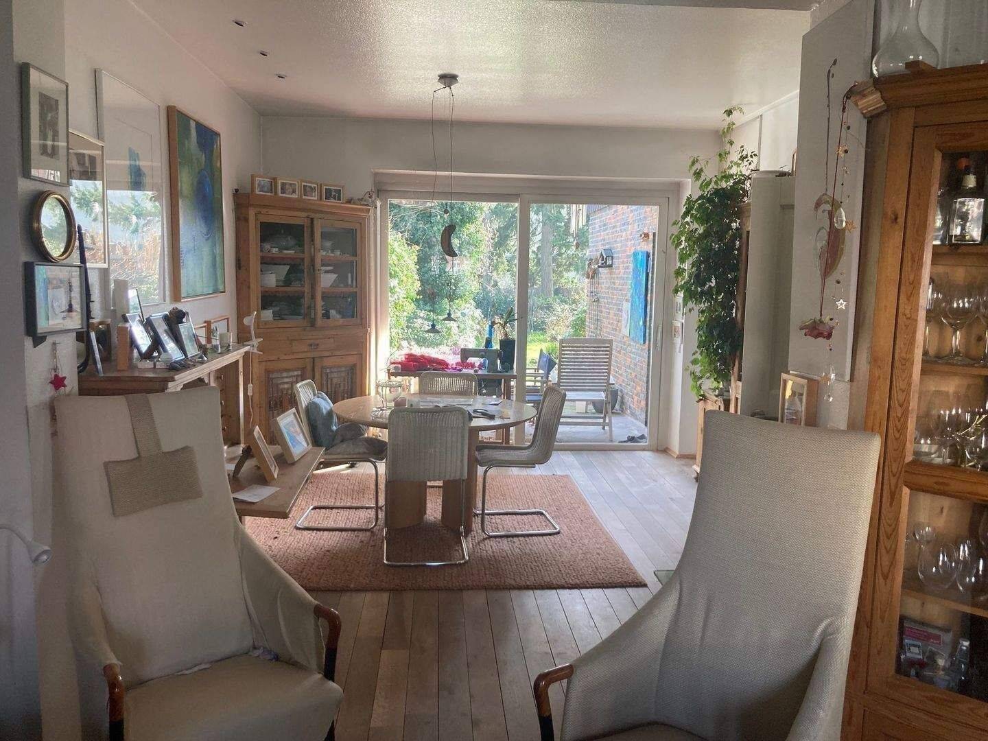 Ansprechende Liegenschaft mit Garage, großer Terrasse , großem Garten u. Nutzfläche im DG (ca. 30 qm) ca. im DG – Mönchengladbach – Vorschaubild 7