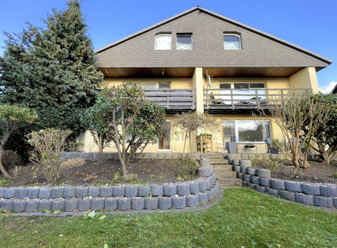 KAPITALANLAGE MIT ZUKUNFT: SOLIDES MEHRFAMILIENHAUS MIT 6 EINHEITEN IN RUHIGER LAGE – Danndorf – Bild 1 von 9