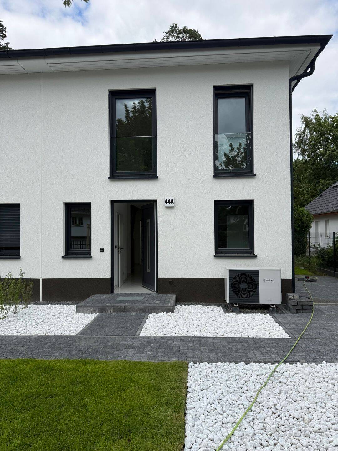 Exklusive Neubau-Doppelhaushälfte – hochwertig ausgestattet und sofort bezugsfertig. – Blankenfelde-Mahlow – Vorschaubild 5