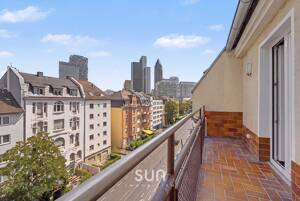 SKYLINE VOM EIGENEN BALKON GENIESSEN - Sanierte 3-Zimmer-Wohnung in zentraler A-Lage Bockenheims – 60486 Frankfurt am Main – Vorschaubild 3