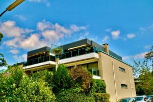 Blankenese! Lichtdurchflutete Wohnung mit Süd-Westbalkon und Tiefgarage!
