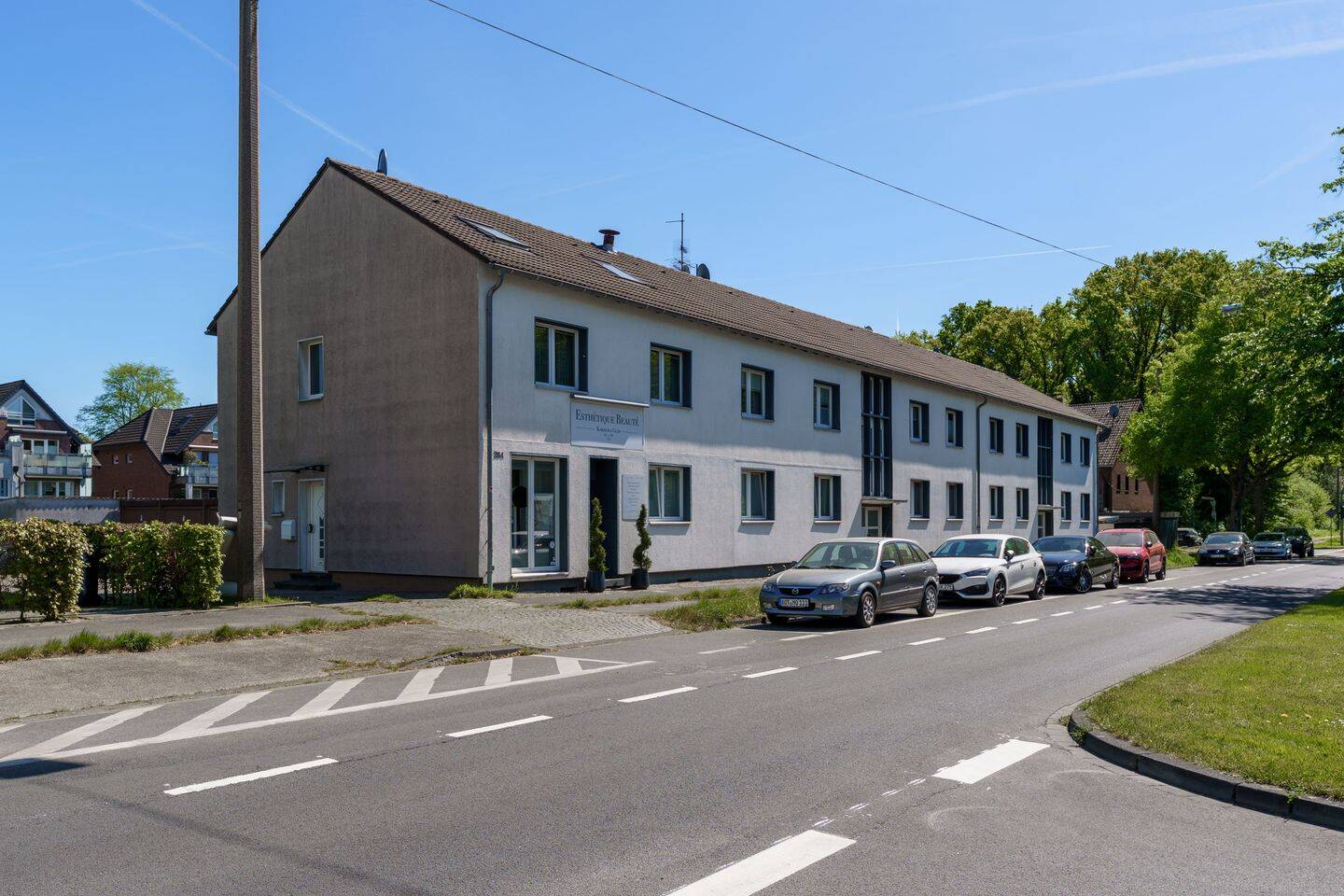 Investmentchance in Bottrop-Fuhlenbrock: Wohnobjekt mit 10 Einheiten und 21 Garagen
