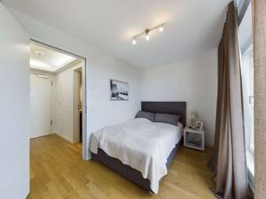 DIE ZIMMEREI | 15 % AKTION - Möbliert & ausgestattet: 2-Zimmer-Wohnung in Eimsbüttel | Maxi Bude