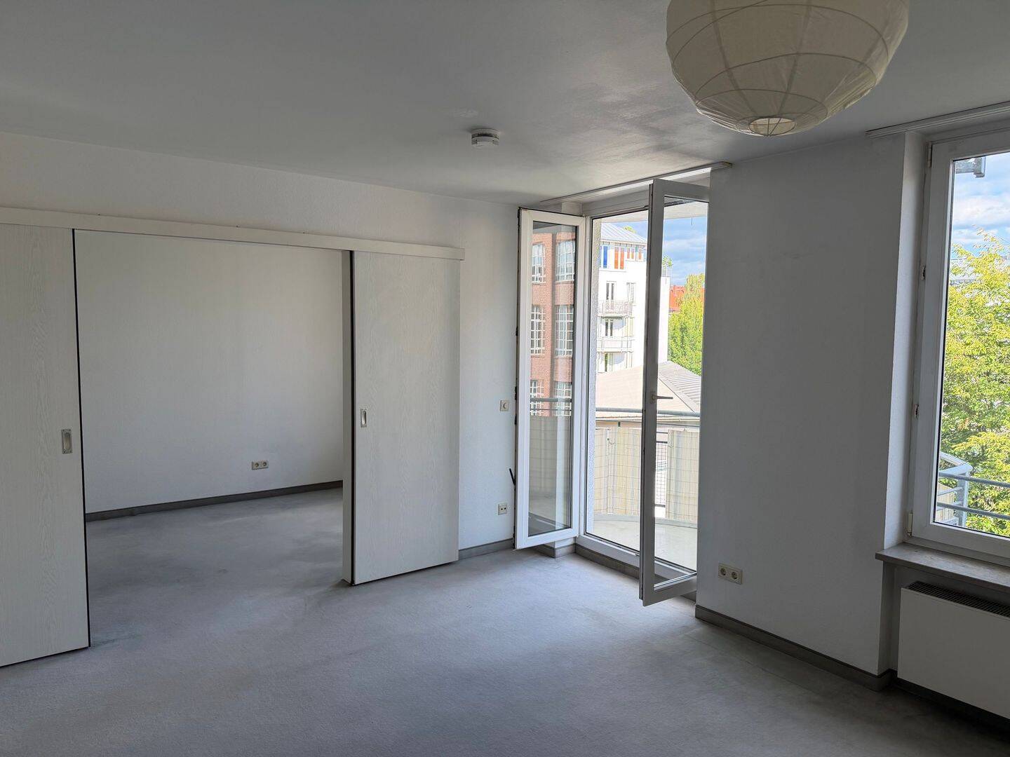 Einmal durchstreichen und einziehen. Tiefgaragenstellplatz inklusive.