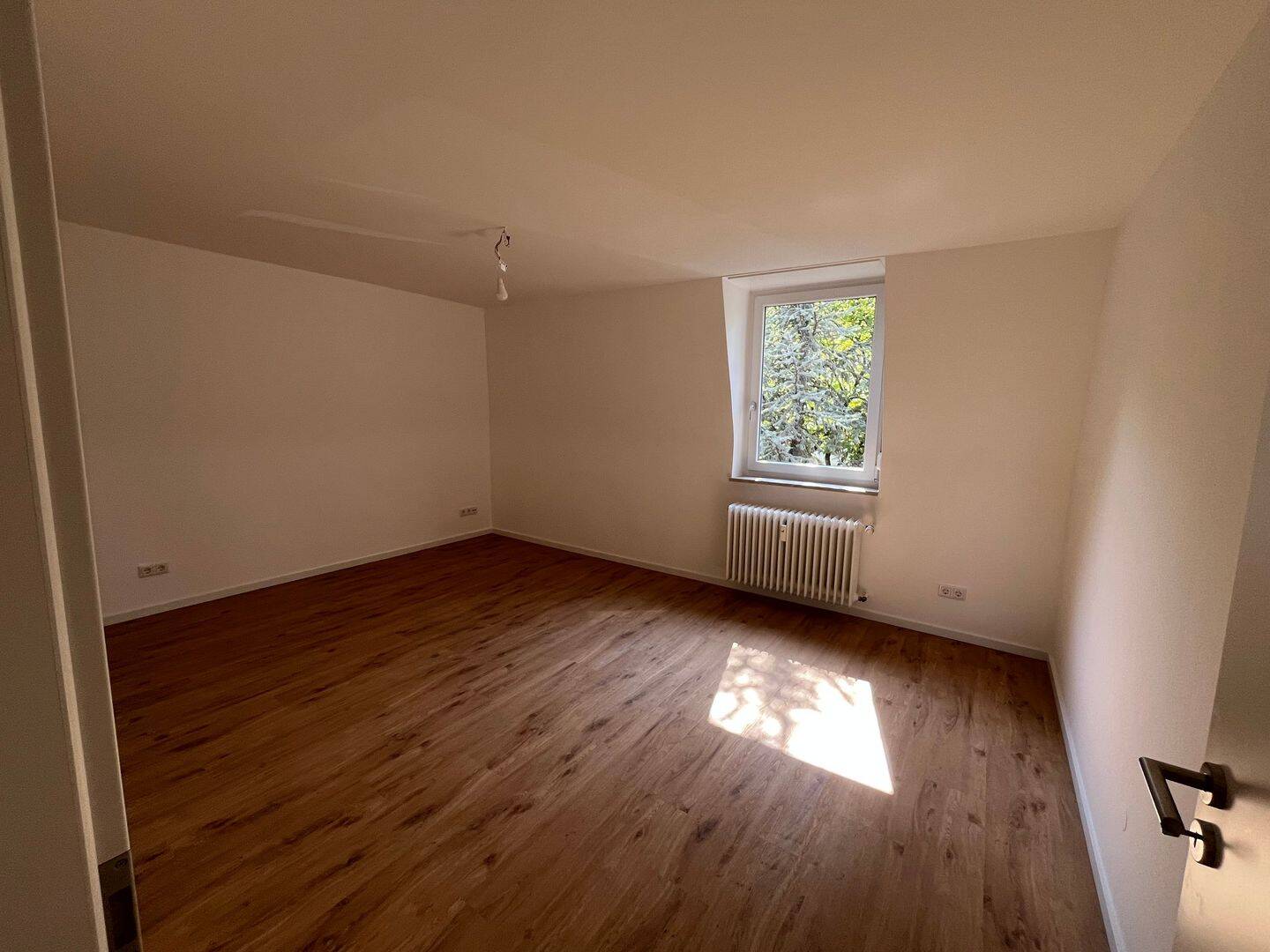 Frisch sanierte, zentrumsnahe 5-Zimmer-DG-Wohnung in Rastatt
