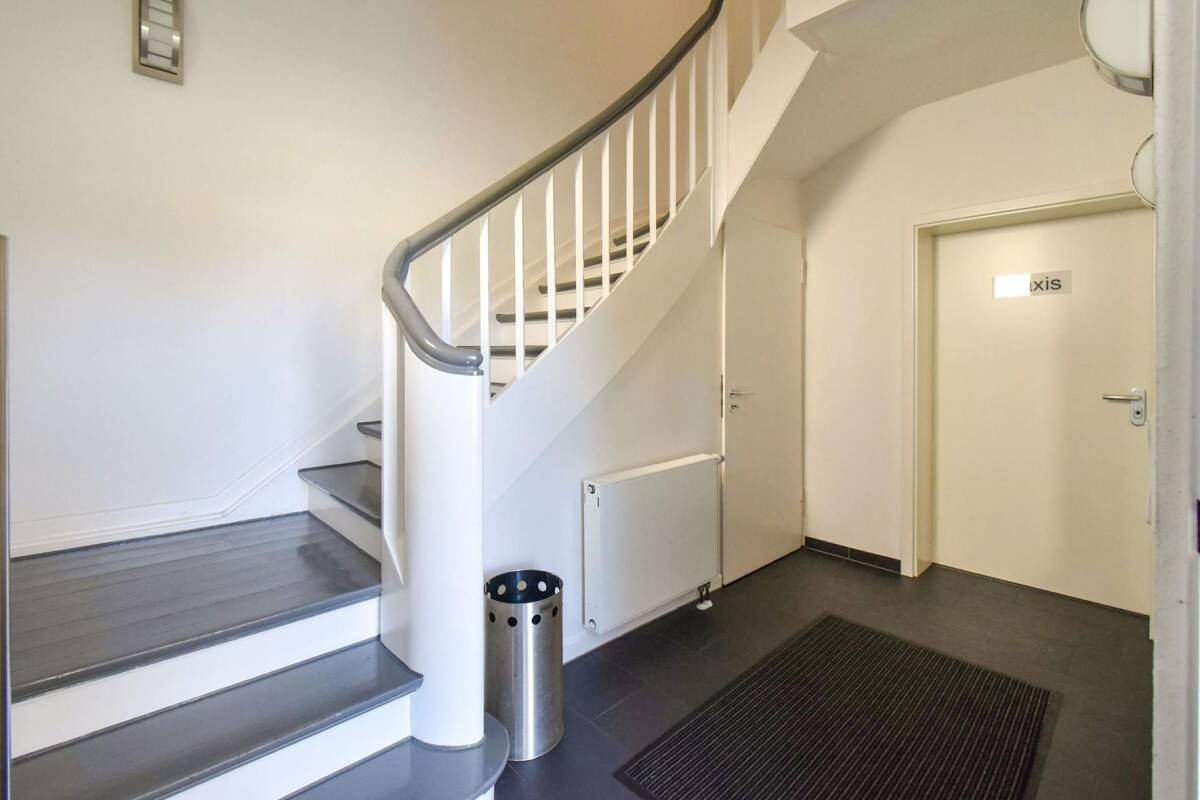 Genialer Mix in Bredeney! Saniertes, freistehendes Multitalent mit Garage & Stellplätzen – Essen – Vorschaubild 2