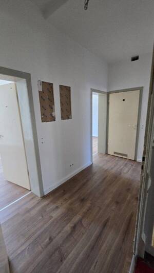 modernisierten 2-Zimmer-Wohnung mit Balkon – 44789 Bochum – Vorschaubild 4