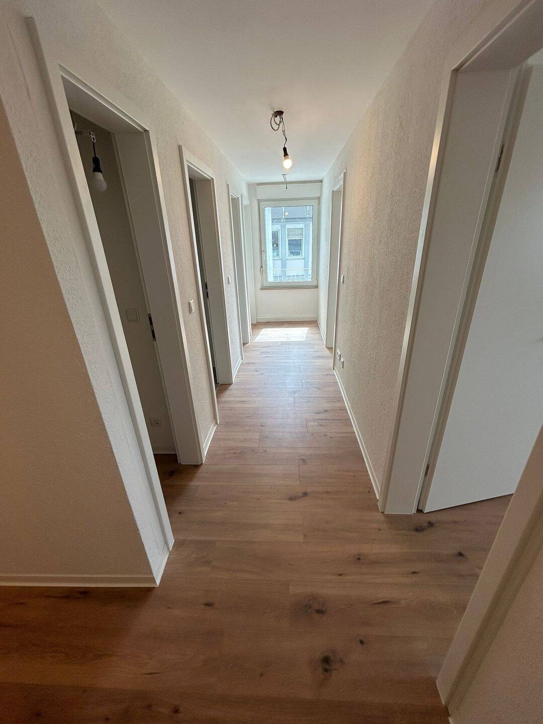 Helle renovierte 2 Zimmer Wohnung in der Rosenau mit Balkon – Nürnberg – Vorschaubild 5
