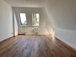 Frisch sanierte 3-Zimmer-Maisonette mit neuer Küche und zwei Bädern – 1129 Dresden – Vorschaubild 6