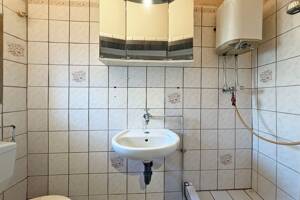 Reihenmittelhaus in zentraler Lage von Trier mit Innenhof, Garten, Terrasse, Balkon und Garage. – 54292 Trier – Vorschaubild 7