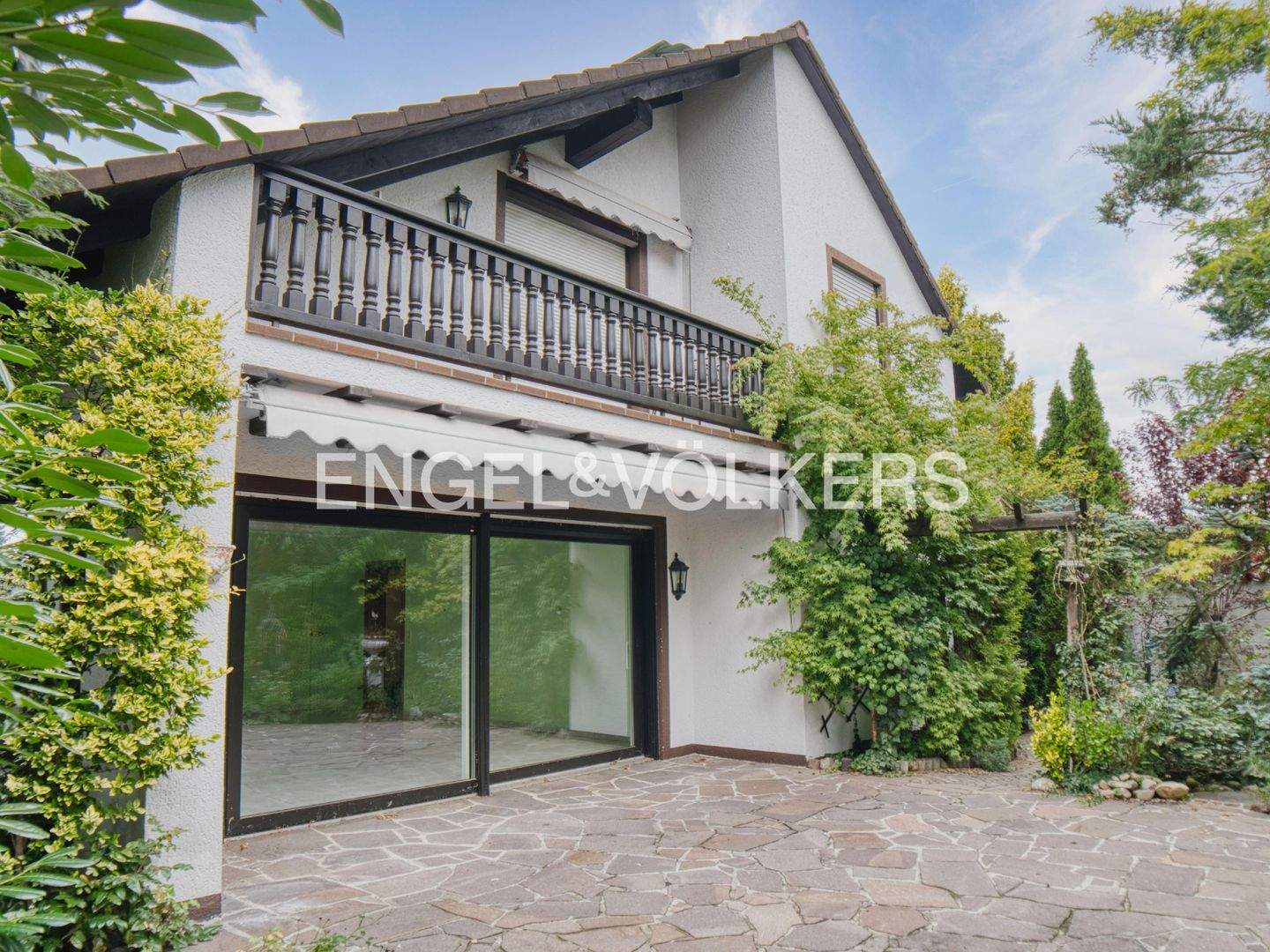 Gepflegtes Einfamilienhaus in ruhiger Lage von Fischbach – Nürnberg – Bild 1 von 8