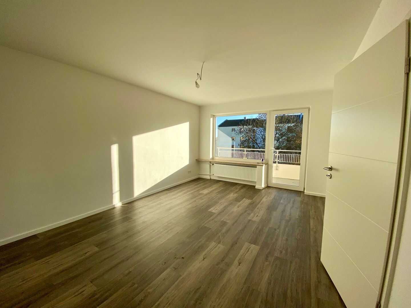 Kernsanierte 2-Zimmer-Wohnung mit Südbalkon – Top Kapitalanlage im Münchner Norden - Provisionsfrei – Oberschleißheim – Vorschaubild 3