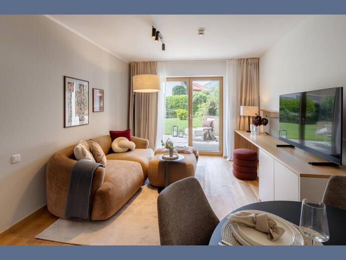 Möbliert: Erstbezug nach Neumöblierung: 2-Zimmer Wohnung mit Terrasse – 83700 Rottach-Egern – Bild 1 von 9