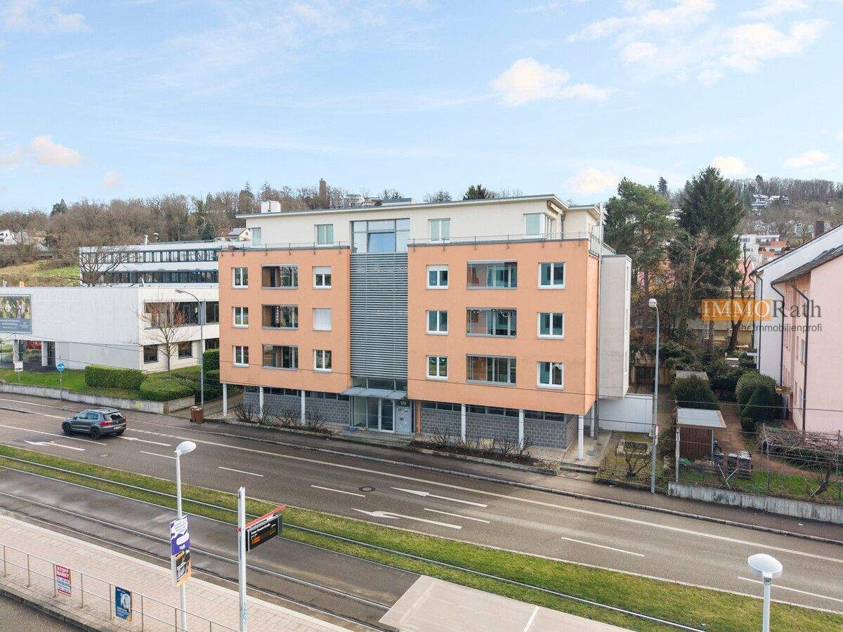 IMMORath.de - Gepflegte 2-Zimmer-Wohnung mit Balkon und Einbauküche in Freiburg – 79100 Freiburg im Breisgau – Bild 1 von 9