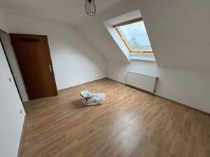 Geräumige Dachgeschoss Wohnung in guter Lage von Duisburg – 47057 Duisburg – Vorschaubild 4