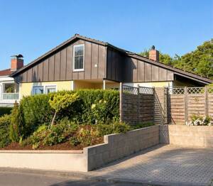 Einfamilienhaus mit großem Garten und Souterrain-Wohnung in Würzburg-Lindleinsmühle