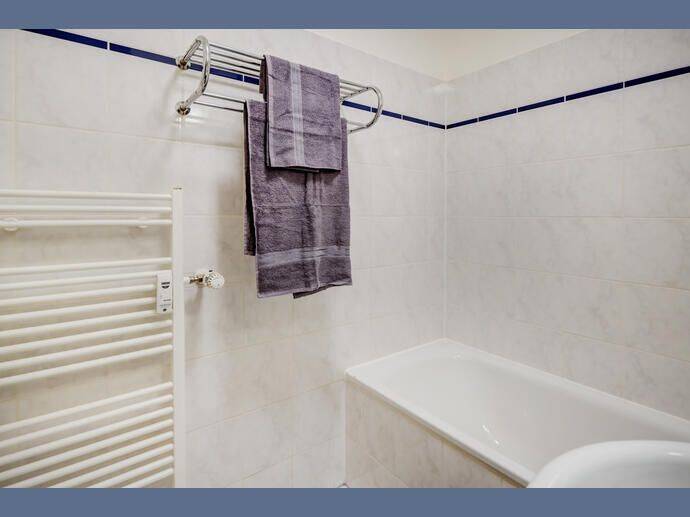 Möbliert: Moosach: Möblierte Balkonwohnung zur Miete – München – Vorschaubild 9
