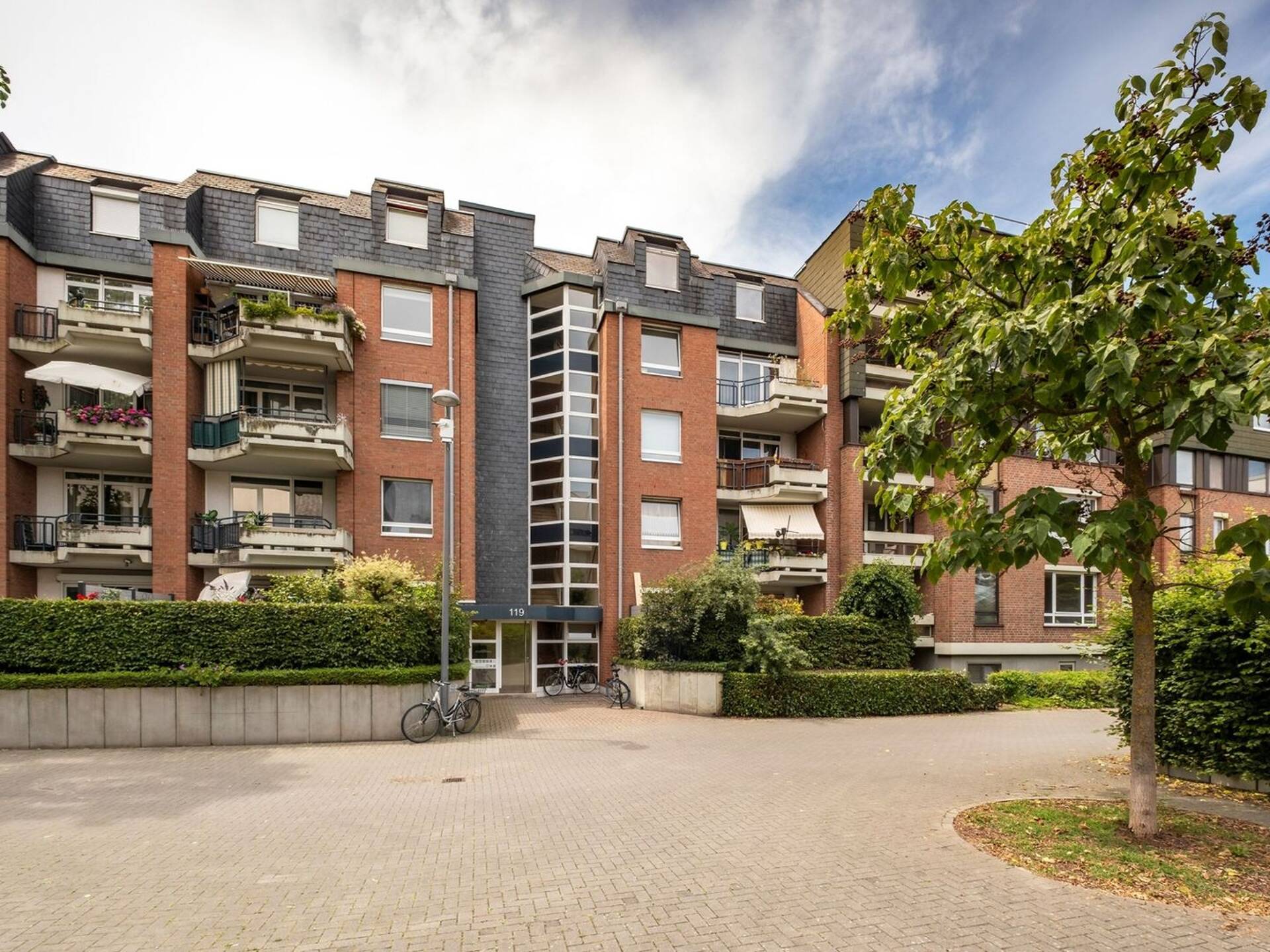 Etagenwohnung in 50735 Köln mit 92 m² kaufen