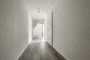 2,5 Zimmer - vollständig saniert - Bewohnerparkausweis- Einkaufszentrum – 45128 Essen – Vorschaubild 2
