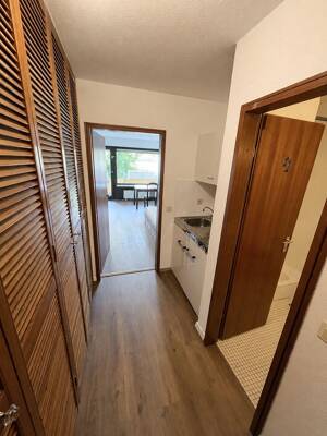 Renovierte & möblierte 1Z-ETW mit Balkon + Pantryküche, 26m² im EG, in bester Lage von Heidelberg – 69121 Heidelberg – Vorschaubild 4