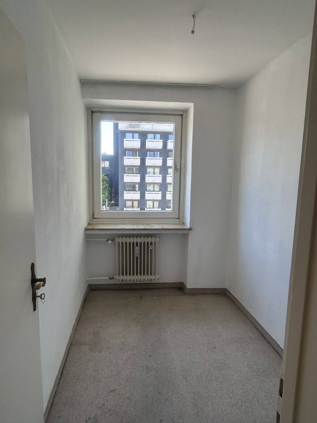 Schwabing/Nähe Münchner Freiheit, freie, 2,5 -Zimmer-Wohnung – München – Vorschaubild 7