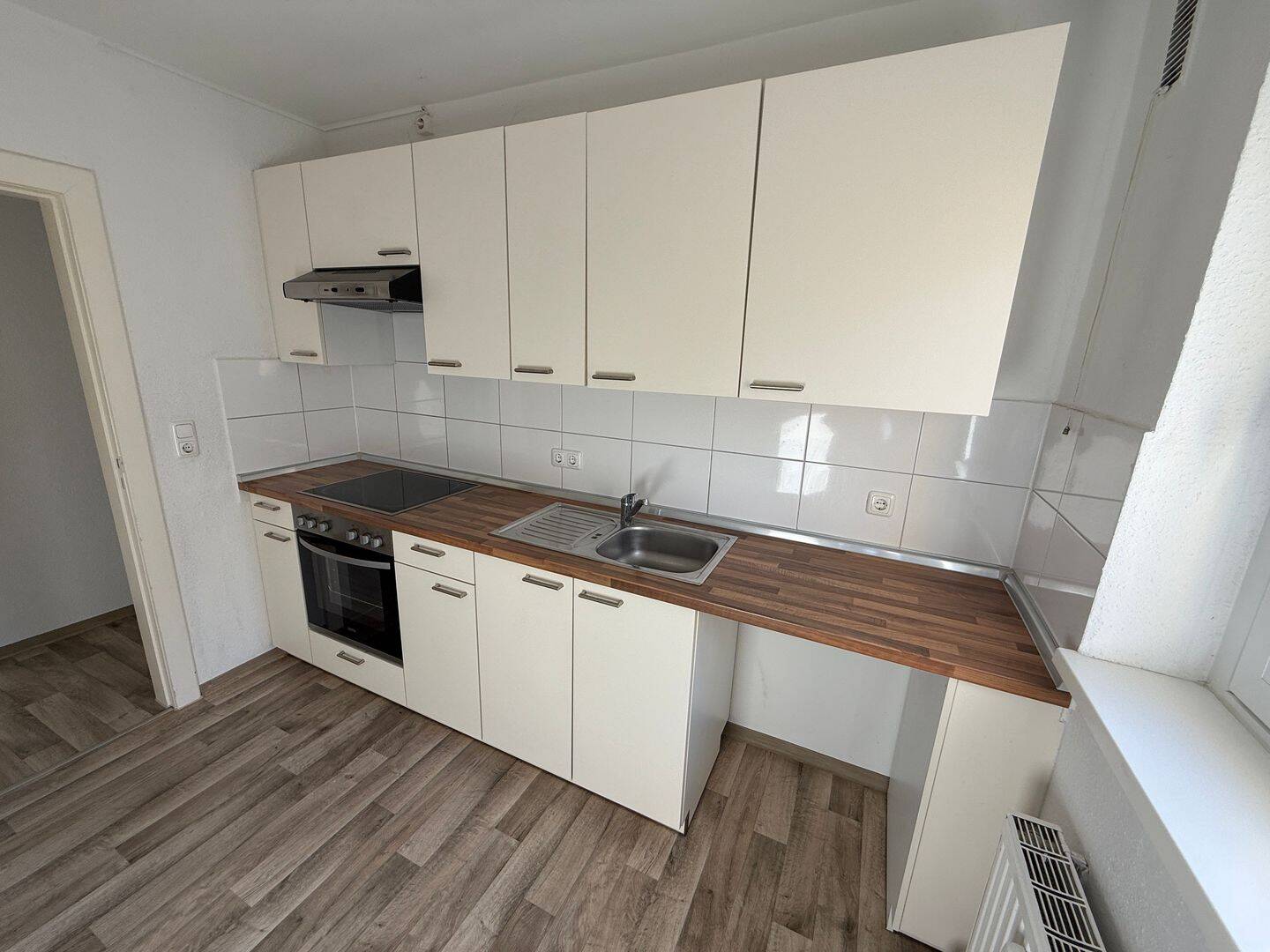 Einziehen und Wohlfühlen – Helle 3-Zimmer-Wohnung mit Einbauküche und Balkon – Flensburg – Vorschaubild 6