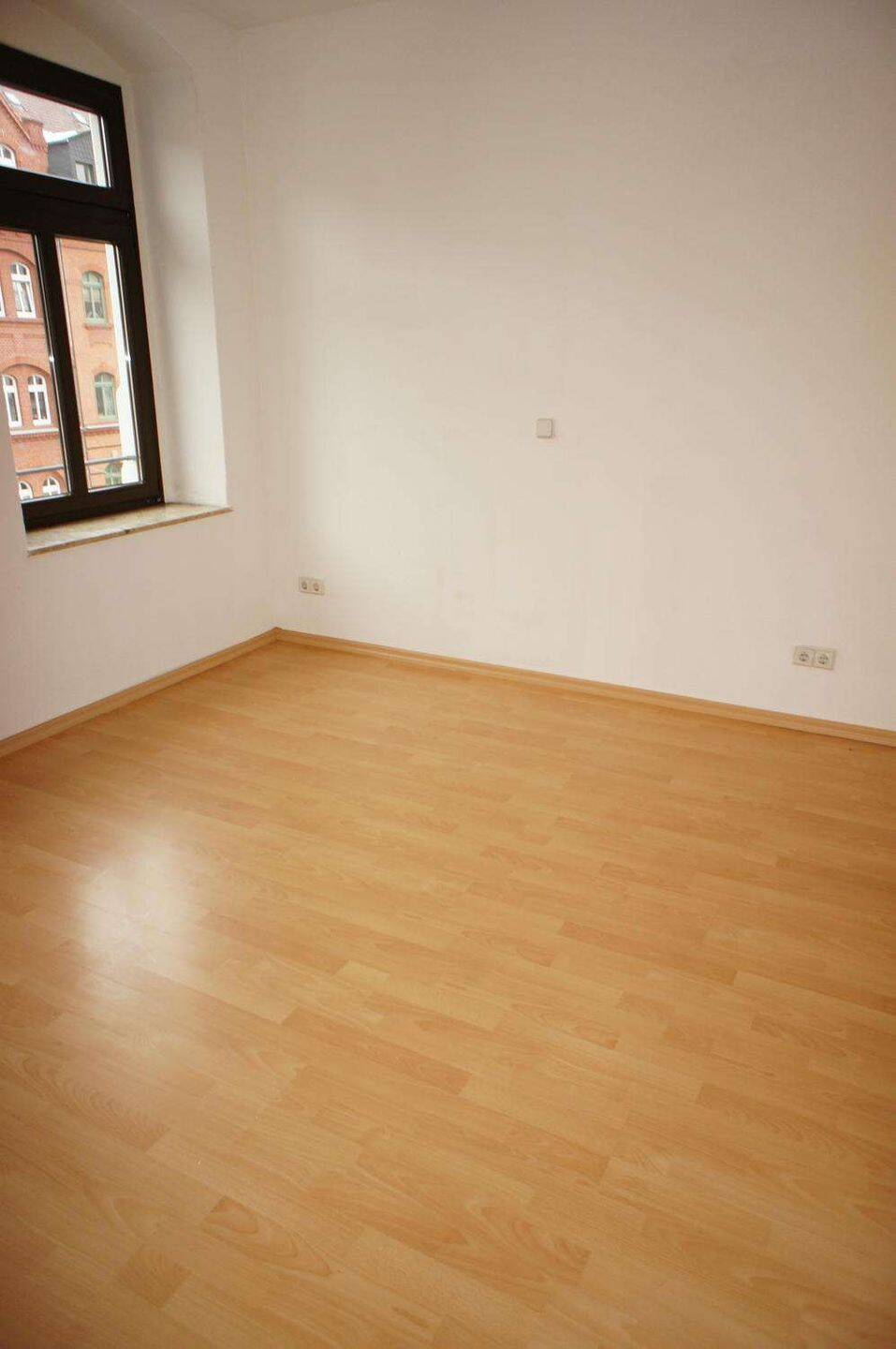 Offene Küche + Bad mit Wanne + 2. OG** – Chemnitz – Vorschaubild 3