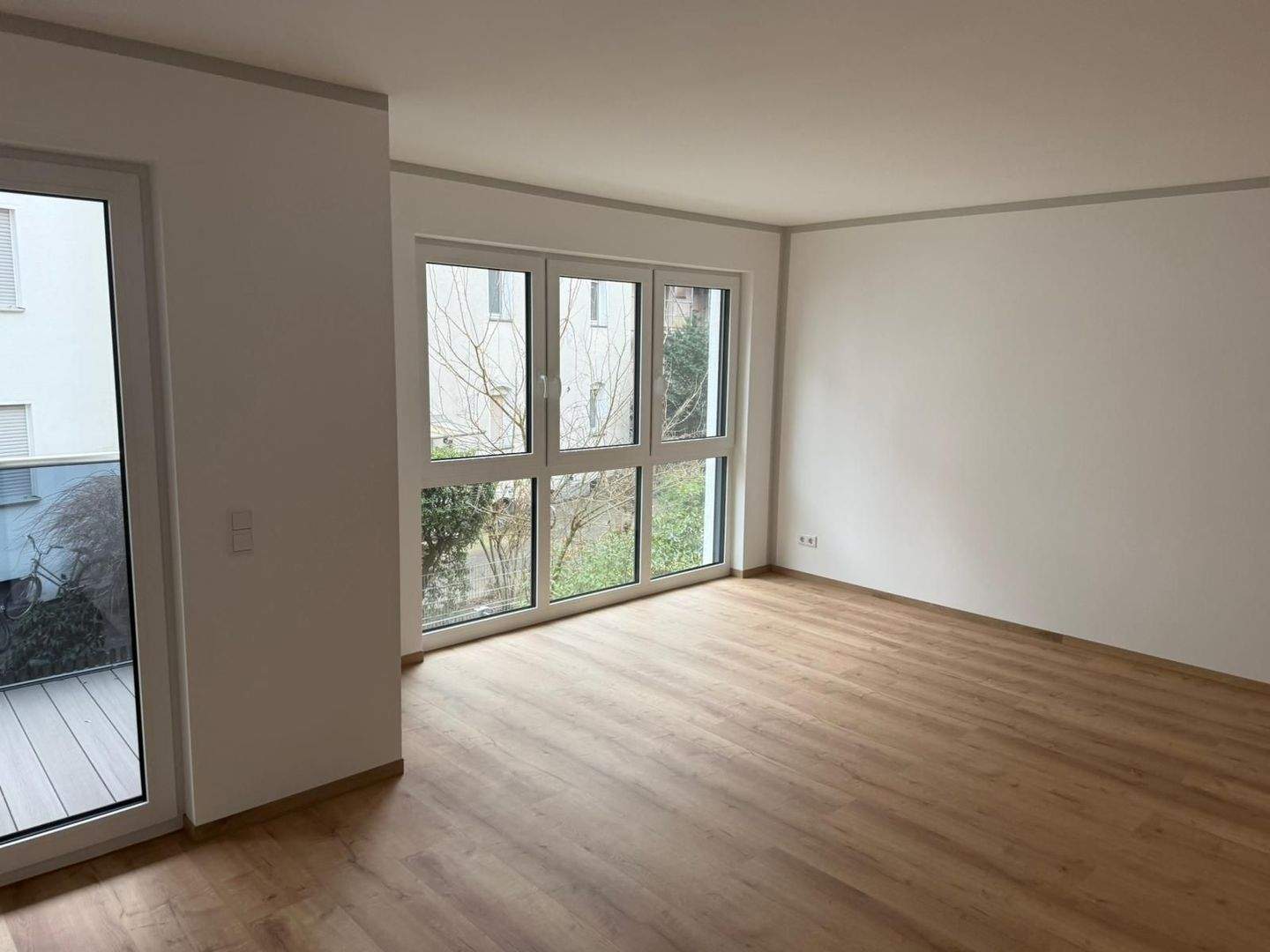 Neubau – 5 - Familienhaus – 1.OG -Luxuswohnung – Nürnberg – Vorschaubild 9