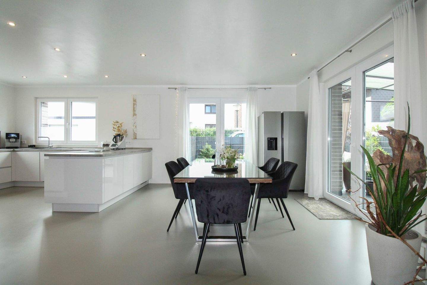 Traumhaftes Einfamilienhaus - stilvoll und modern wohnen in Hennef-Allner – Hennef (Sieg) – Bild 1 von 9