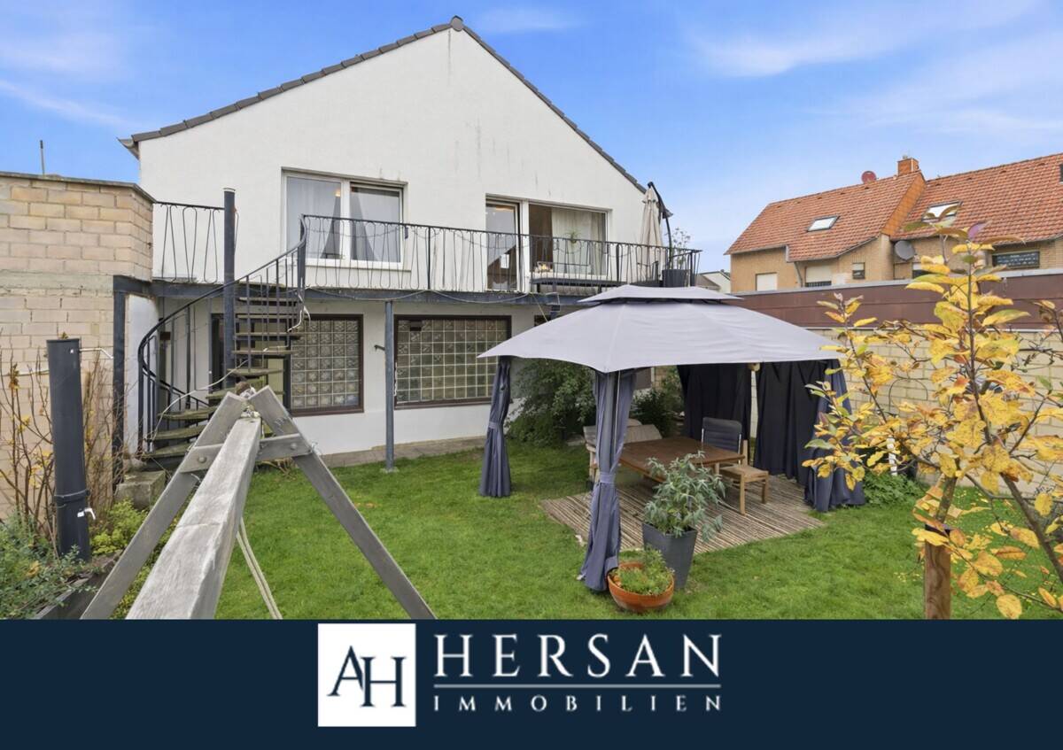 Großzügiges Einfamilienhaus mit Garten und PV-Anlage in verkehrsberuhigter Lage! – Alsdorf – Bild 1 von 9