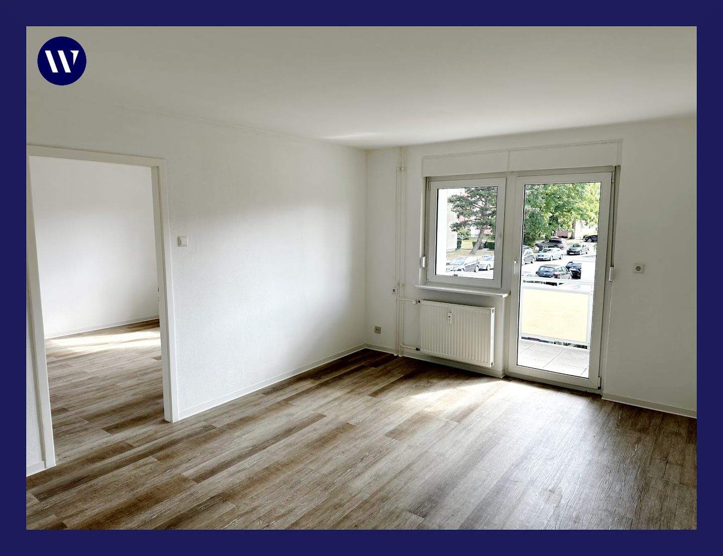 In guter Lage mit Balkon: renovierte 2-Zimmer-Wohnung, Tageslichtbad  Wanne, Vinyl-Boden, Essküche