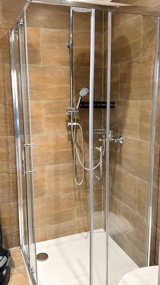 Modern möbliertes 1-Zimmer-Apartment mit Balkon – München – Vorschaubild 8