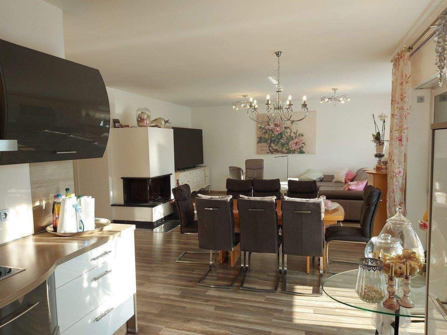 Schöne, große 4 Zimmerwohnung im 1 OG mit Kamin in Paderborn- Schloß Neuhaus, Baujahr 2015 – Paderborn – Vorschaubild 4