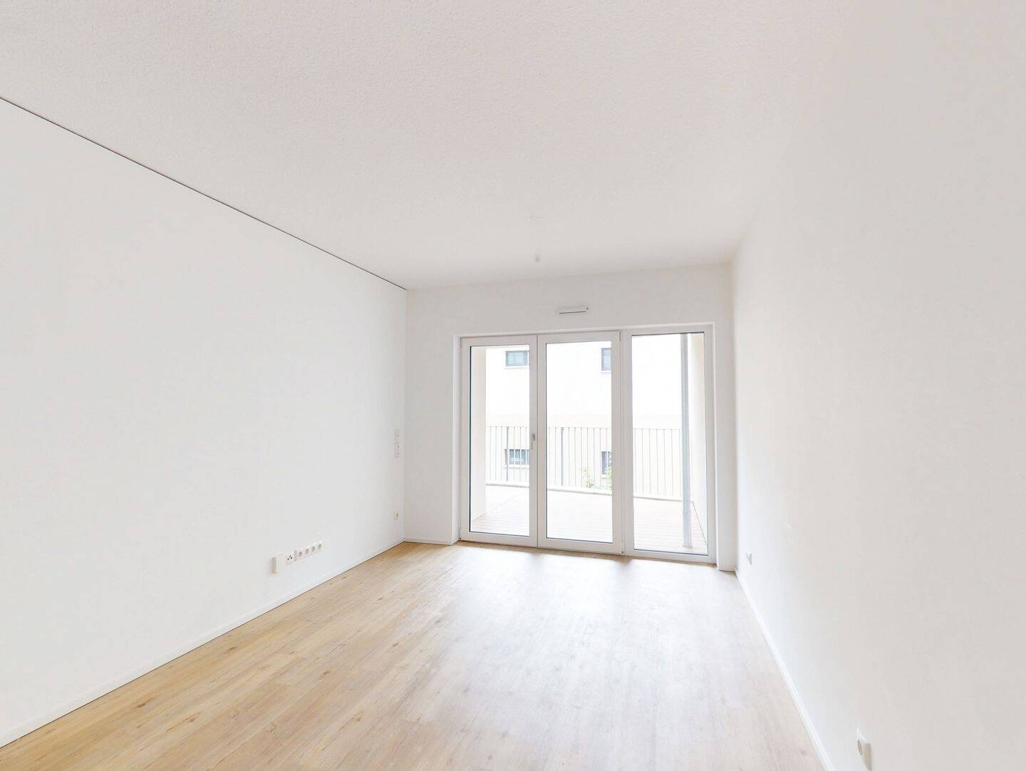 3 Zimmer mit moderner Ausstattung und Balkon