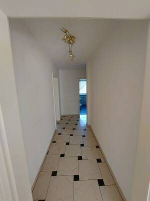Große EG-Wohnung mit Garten, Kamin & Garage – 93161 Sinzing – Vorschaubild 7