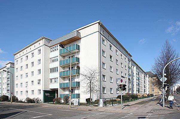 *Die Treppen hoch zur neuen Wohnung*