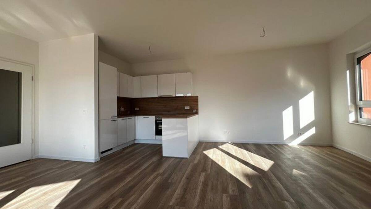 3-Zimmer-Wohnung mit Westbalkon und Einbauküche - mehrere Erstbezüge! – 13585 Berlin – Bild 1 von 6